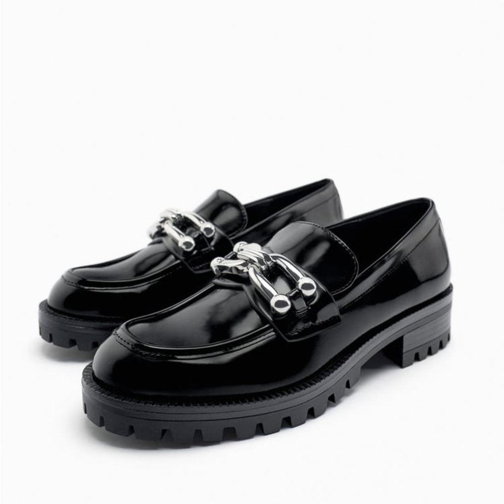 NWT ZARA LUG SOLE EMBELLISHED MOCCASINS